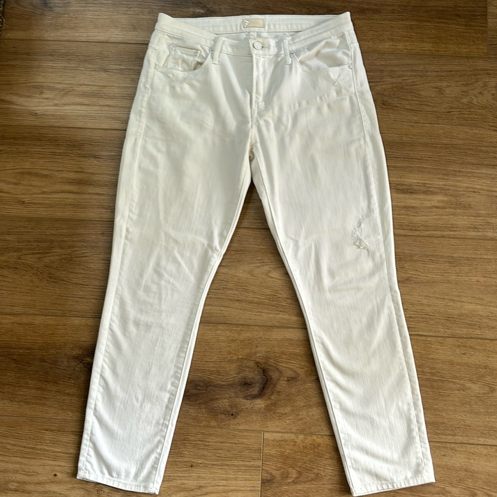 Mother white denim jeans. Skinny not skinny style name, size 27.